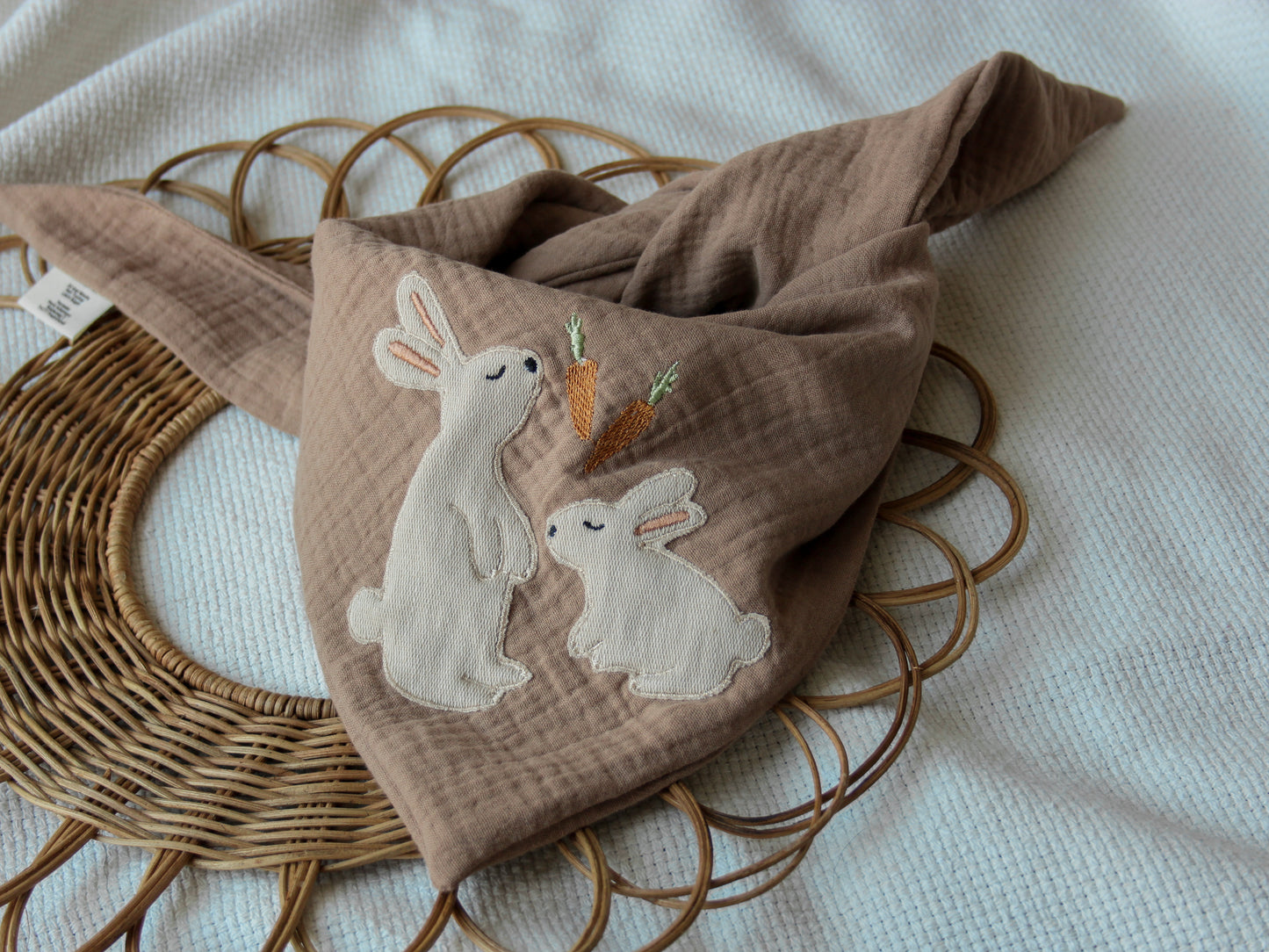 Musselintuch mit Häschen Applikation
