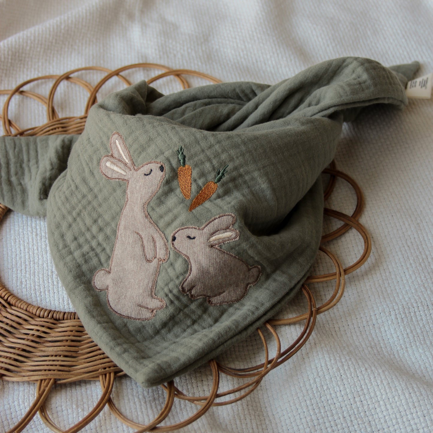 Musselintuch mit Häschen Applikation