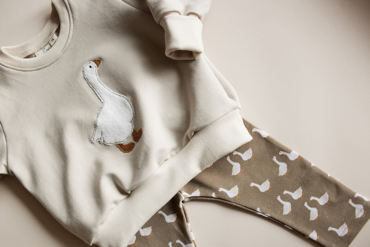 Sofortkauf Sweater mit Gans Applikation
