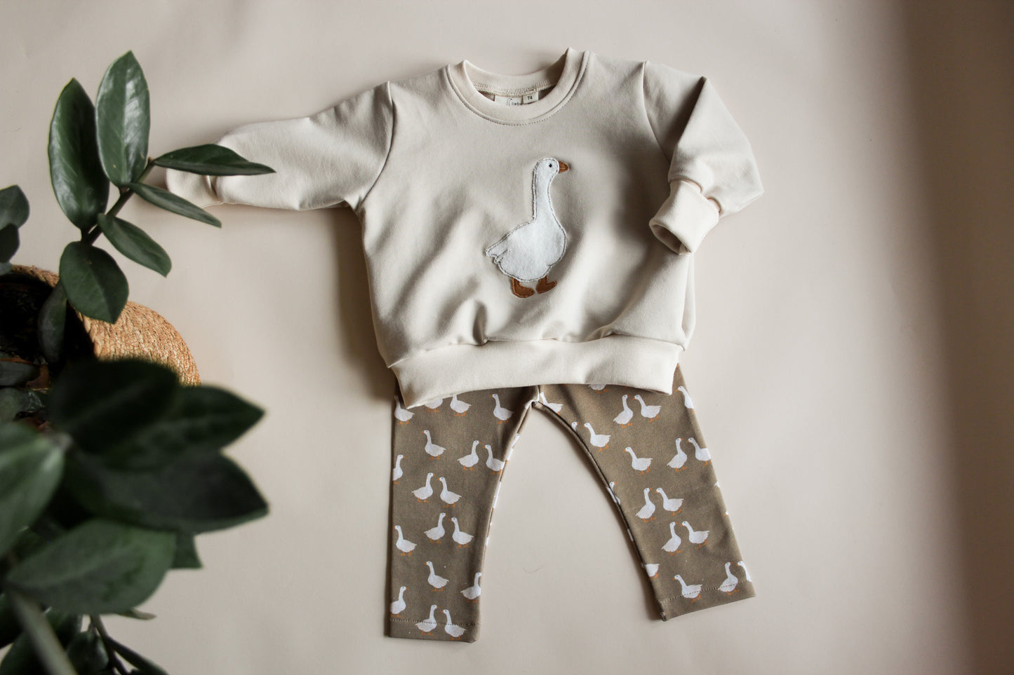 Sofortkauf Sweater mit Gans Applikation