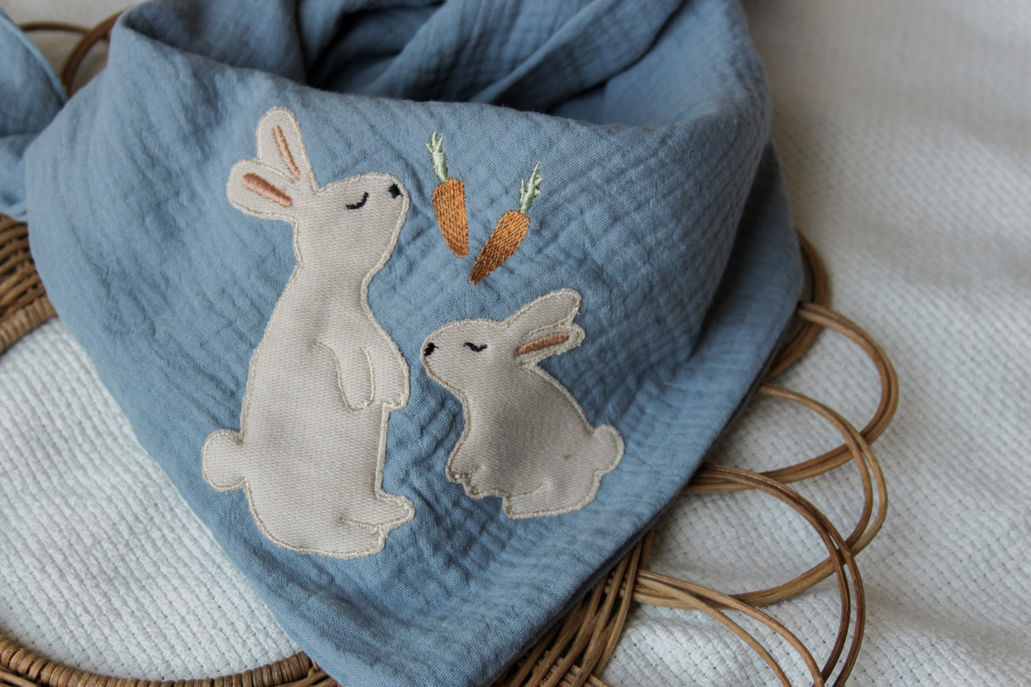 Musselintuch mit Häschen Applikation