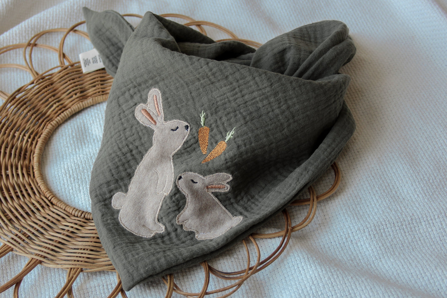 Musselintuch mit Häschen Applikation